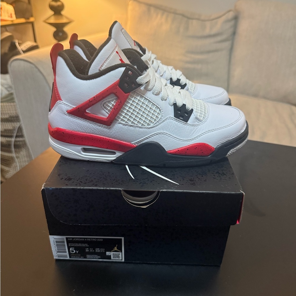 Air Jordan Retro 4s